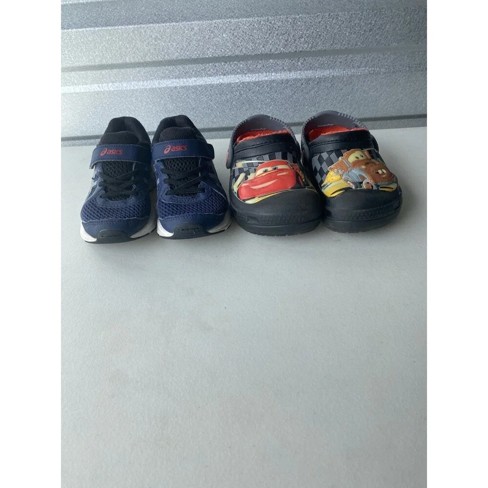ASICS, Crocs this pre